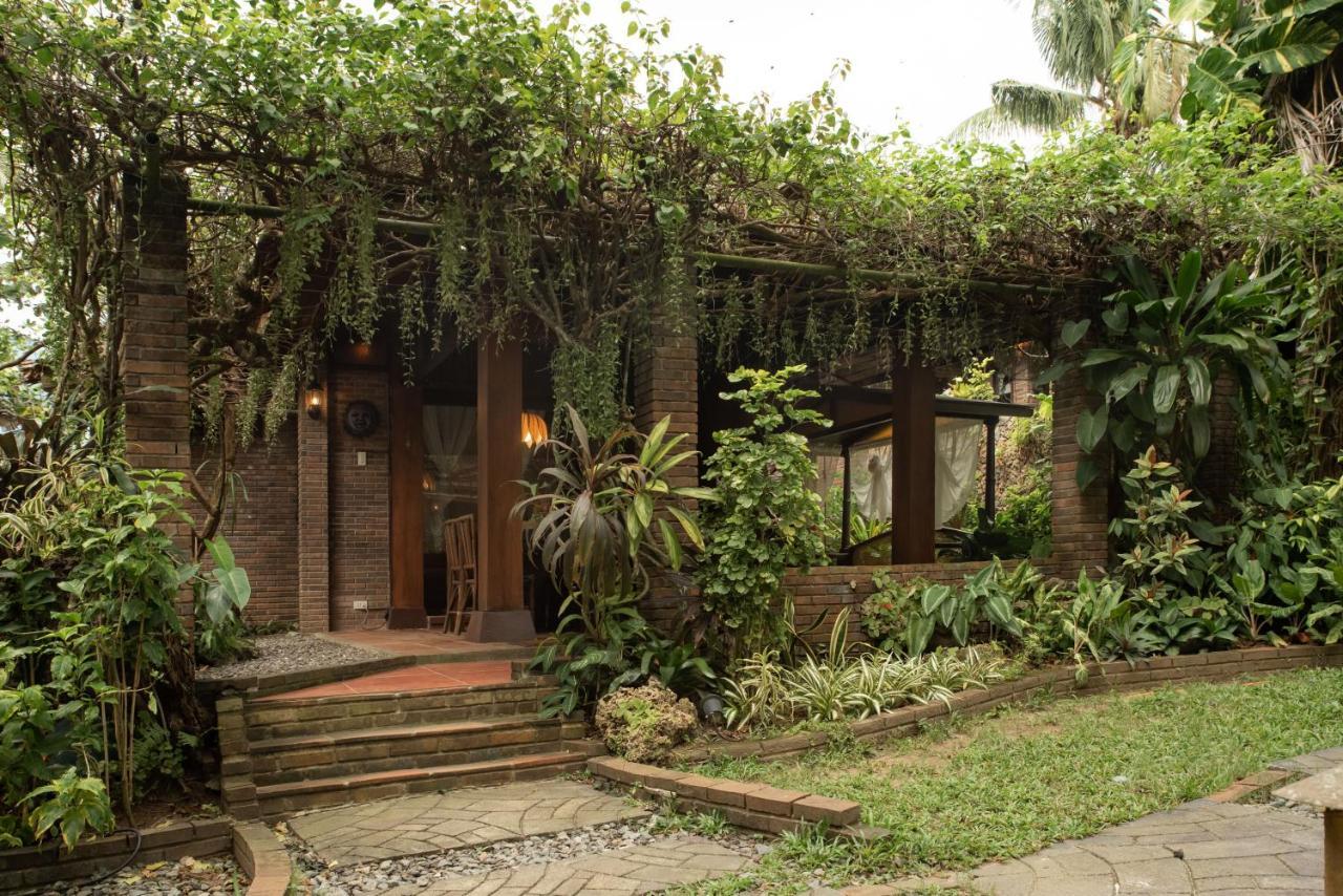 Chema'S By The Sea Hotell Samal Exteriör bild