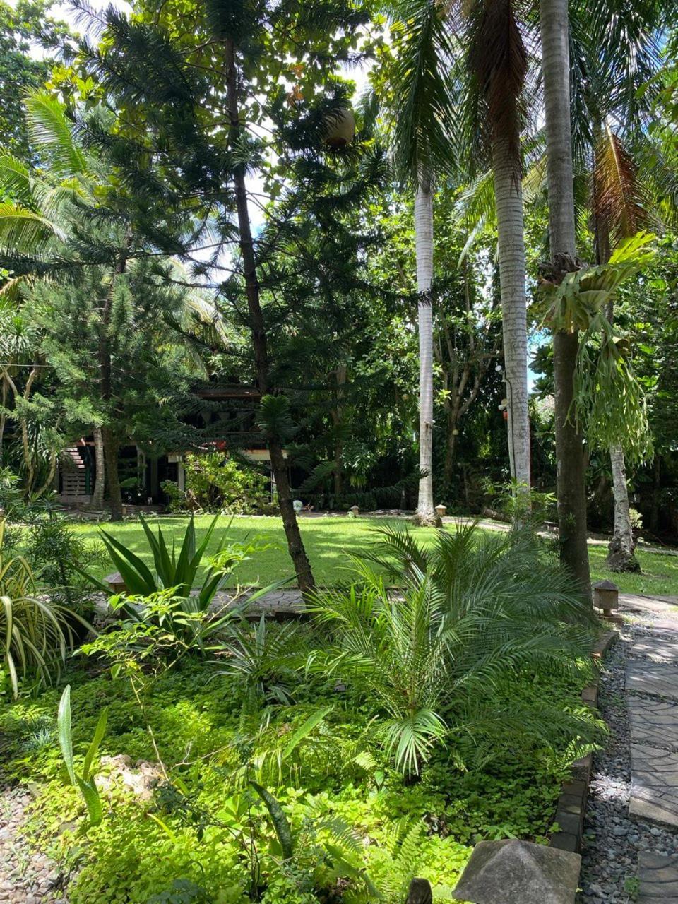 Chema'S By The Sea Hotell Samal Exteriör bild