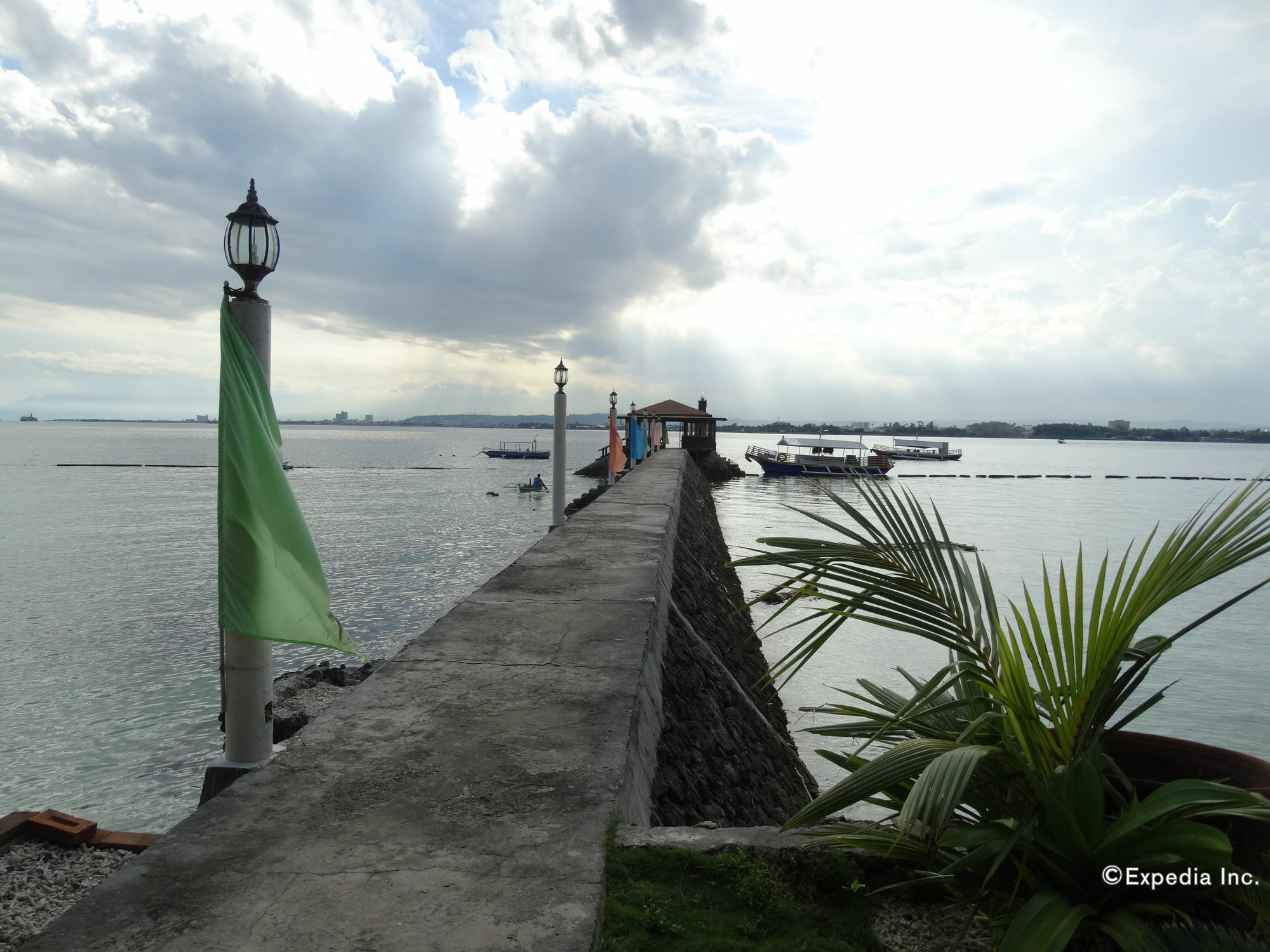 Chema'S By The Sea Hotell Samal Exteriör bild